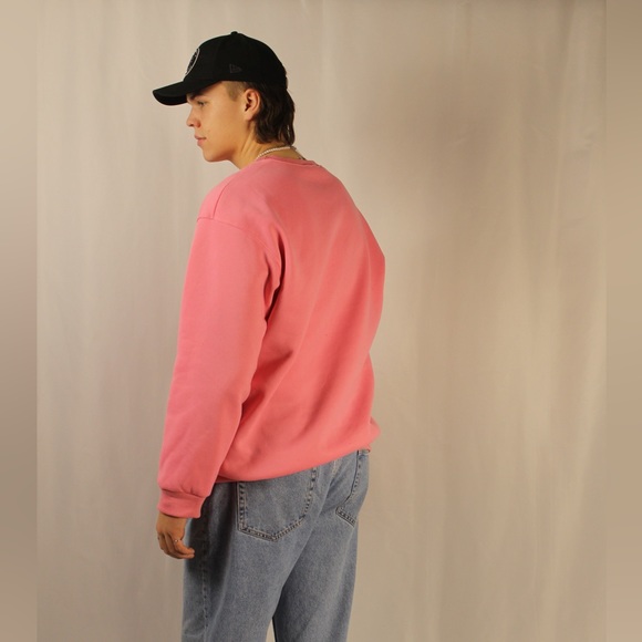 pink crewneck - Picture 2 of 2